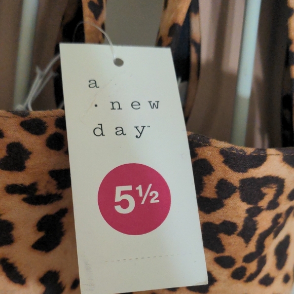 a new day Leopard Print Women's Flats - Picture 2 of 6